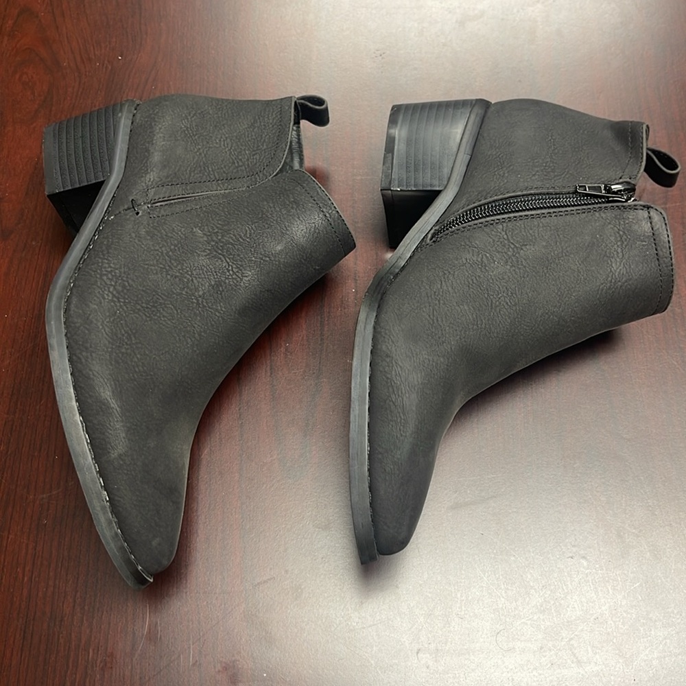 NWT Del Mar Shoes, Color Metal/Charcoal - Picture 5 of 8
